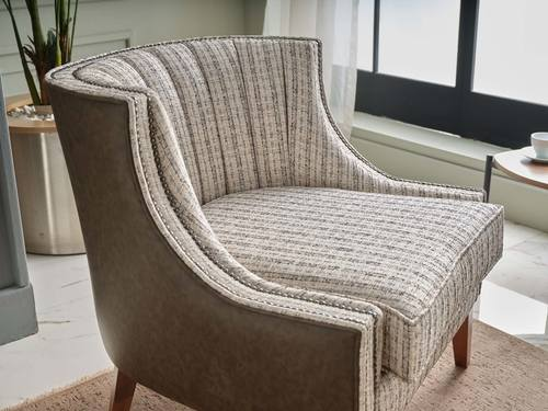 Hames Accent Chair (Hames Cream)