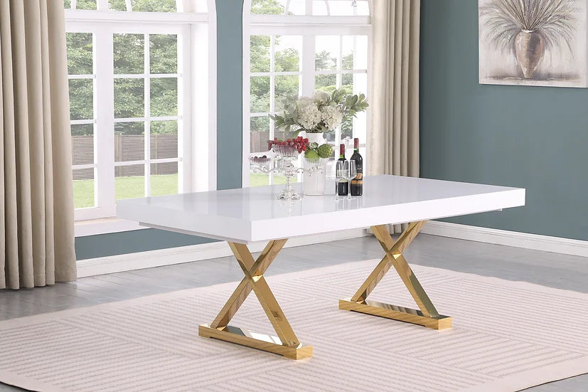 DAYTOU DINING TABLE