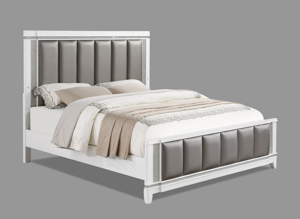 Ariane White/Silver Upholstered Panel Bedroom Set