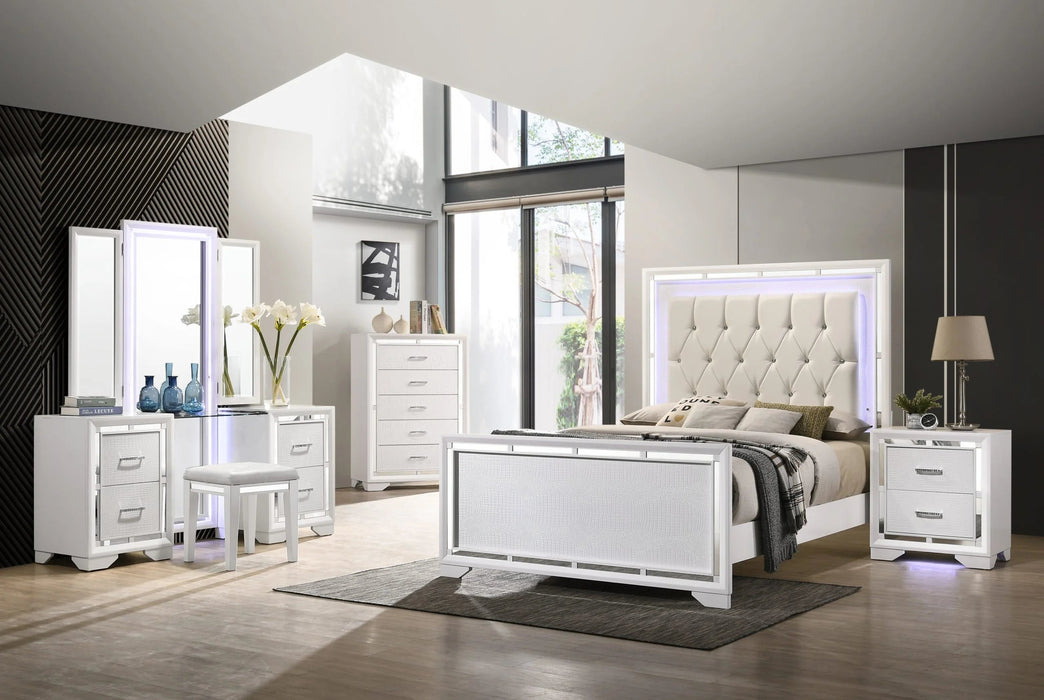Finish Queen Bed White