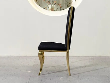 Gold Chair With Black Fabric /20'27'46