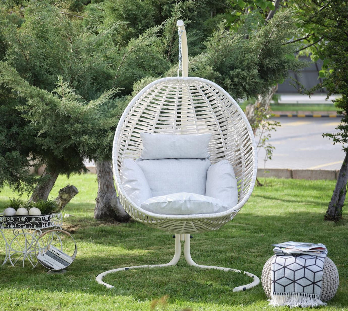 White garden egg discount chair