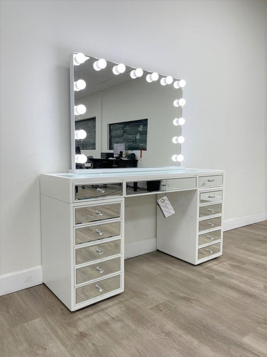 Hollywood White Vanity Set