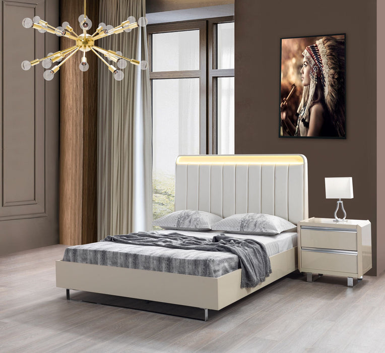 Viola Cream High Gloss Lacquer 4-Piece Queen Bedroom Set