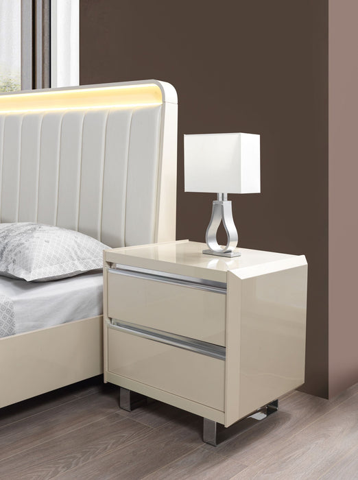 Viola Cream High Gloss Lacquer 4-Piece Queen Bedroom Set